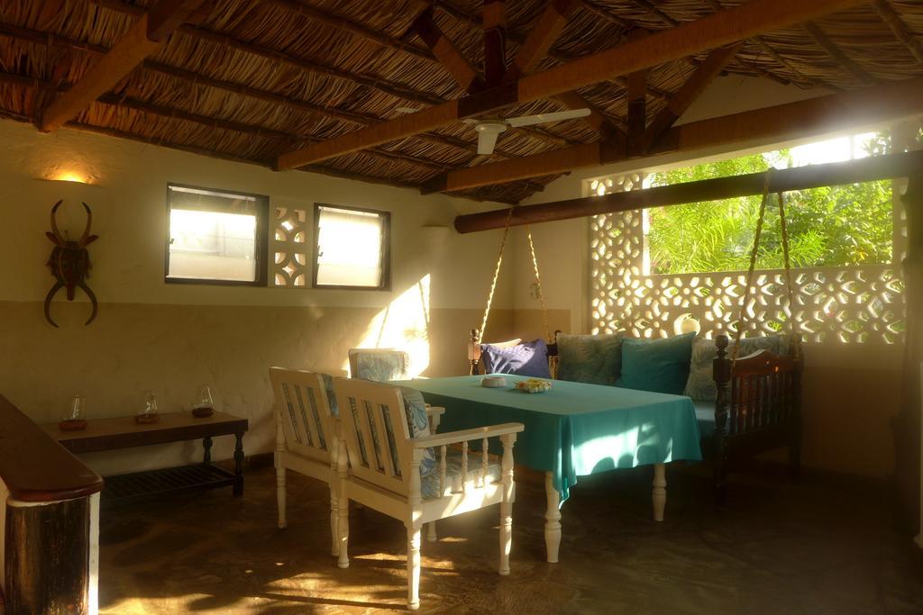 Frangipani Cottages Diani Beach Exterior foto
